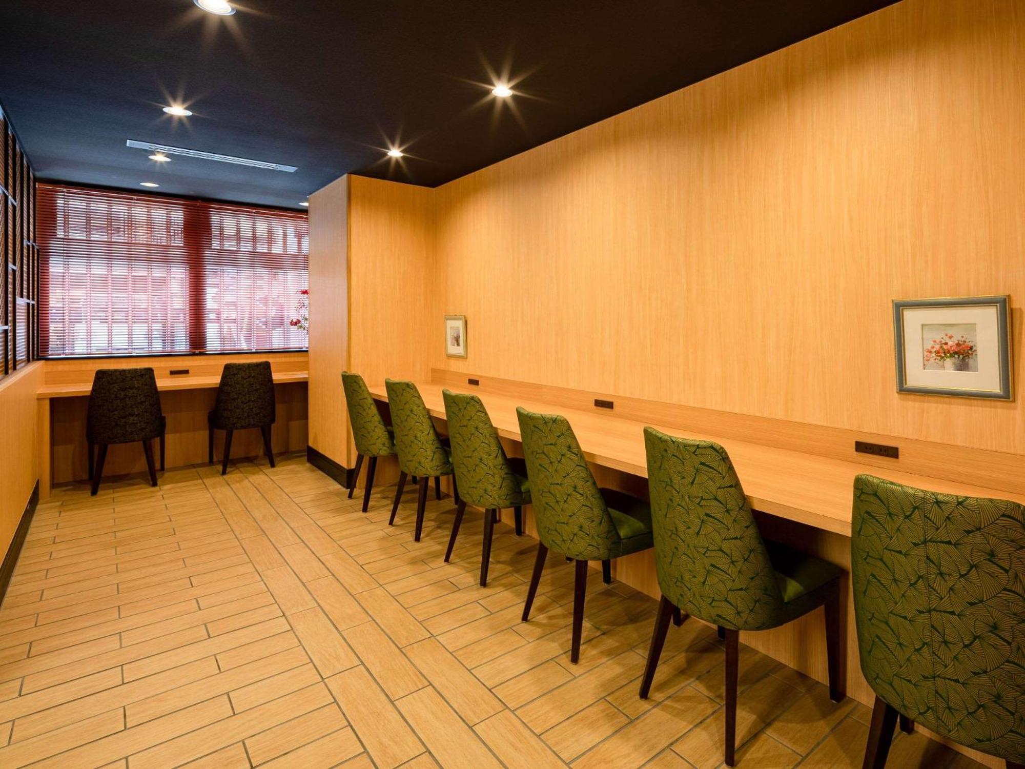 Comfort Shijokarasuma 酒店
