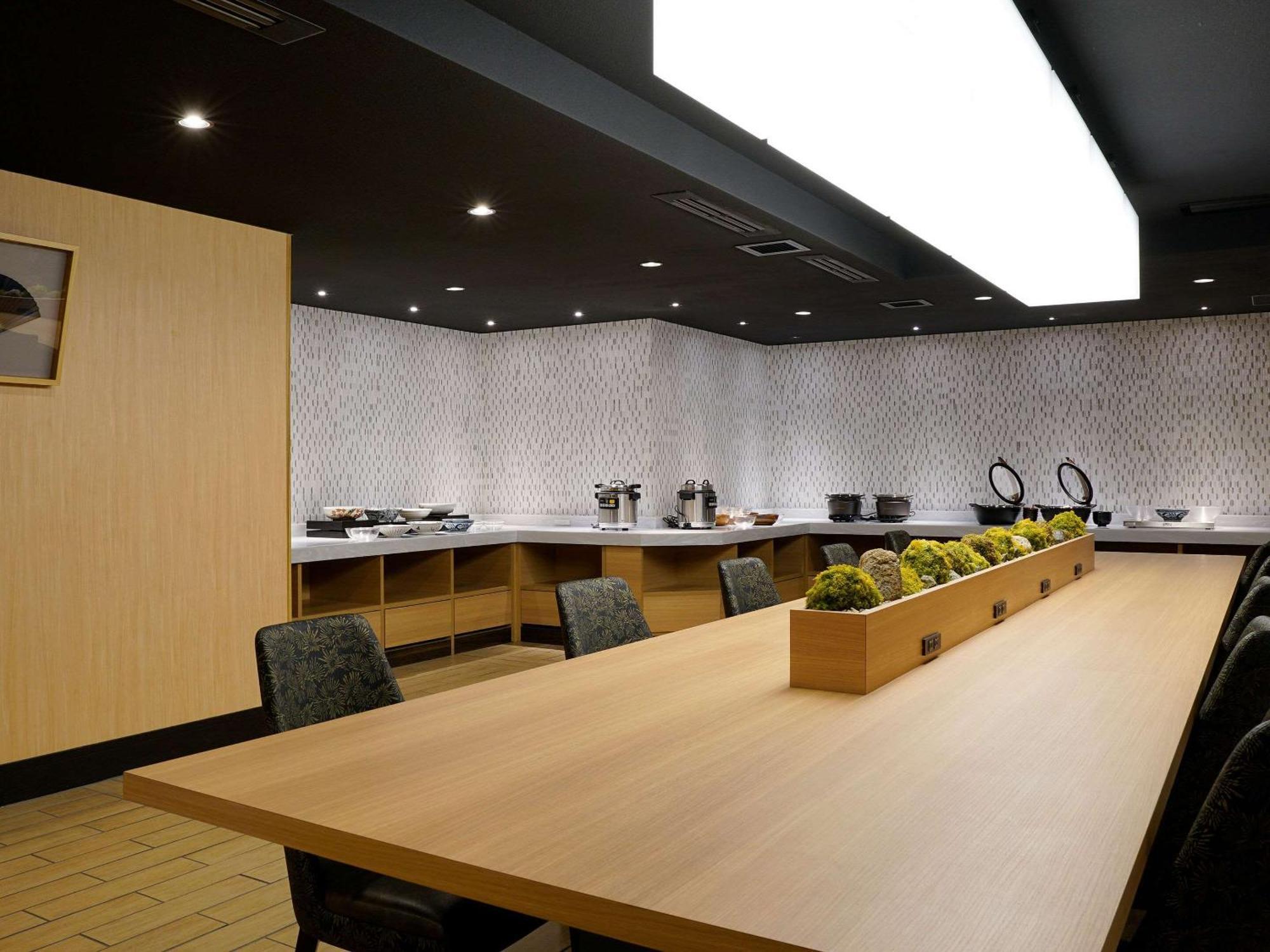Comfort Shijokarasuma 酒店 3*