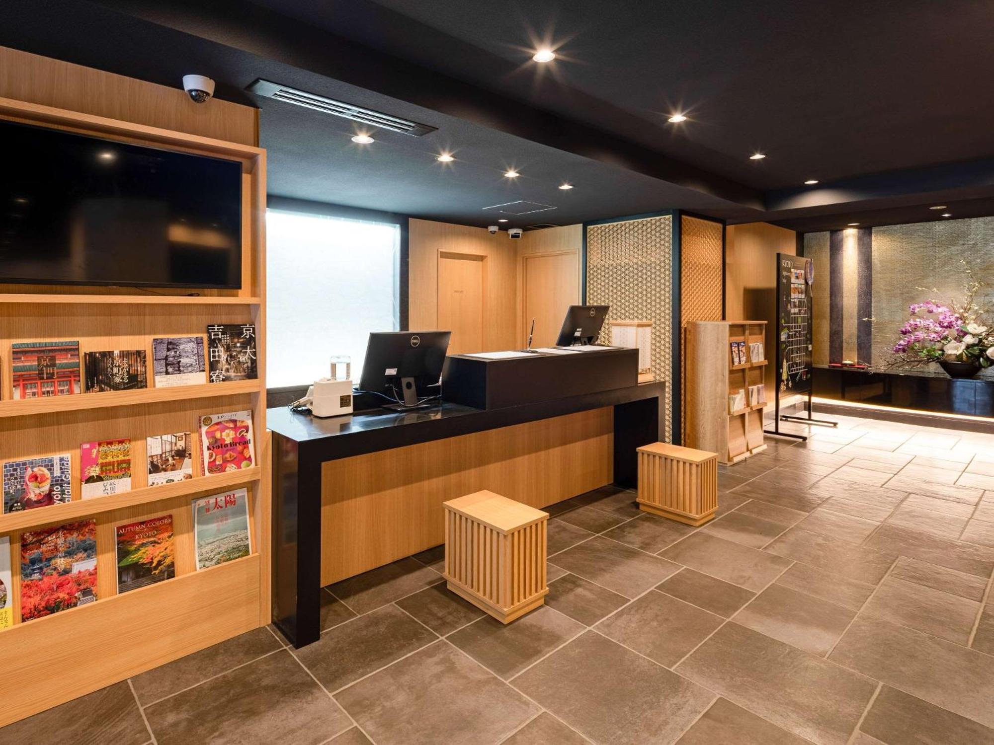Comfort Shijokarasuma 酒店 3*